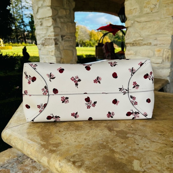 Coach Ladybug Floral Reversible Tote Handbag&wallet&wristlet NWT - Picture 6 of 12